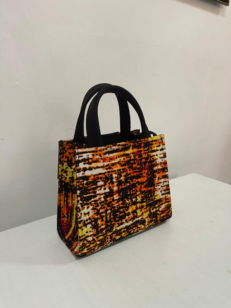 AMAKA TOTE BAG