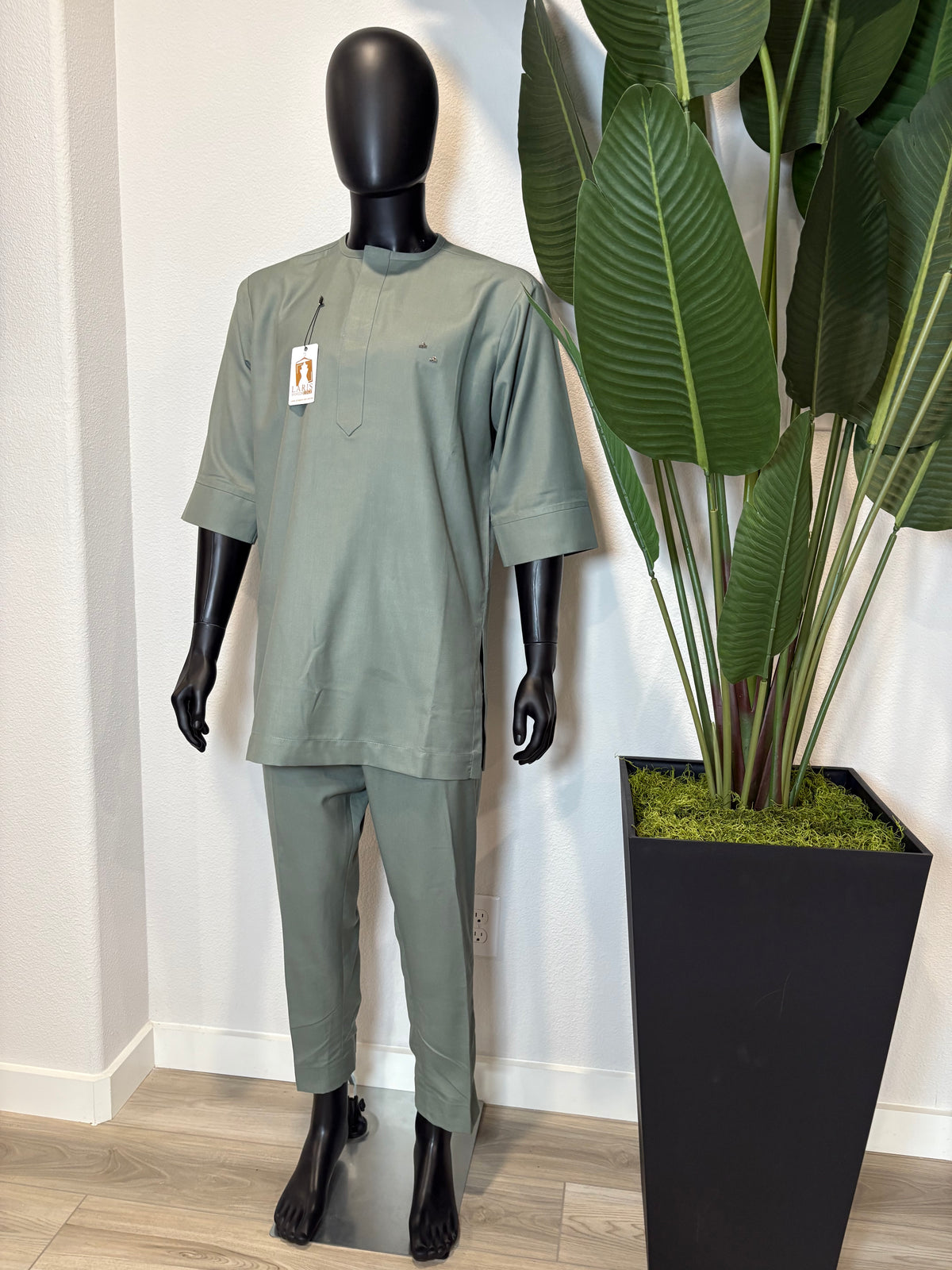 Olive green 3/4 sleeve men's senator native