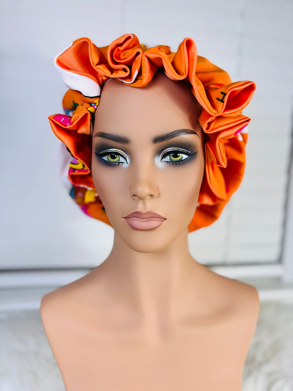Reversible Satin Bonnet – 2-in-1 Hair Protection