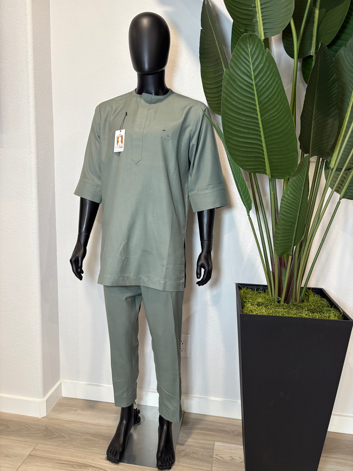 Olive green 3/4 sleeve men's senator native