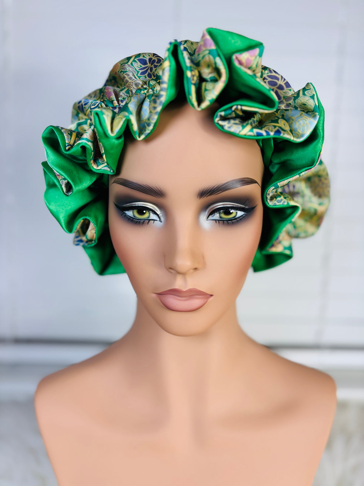 Reversible Satin Bonnet – 2-in-1 Hair Protection