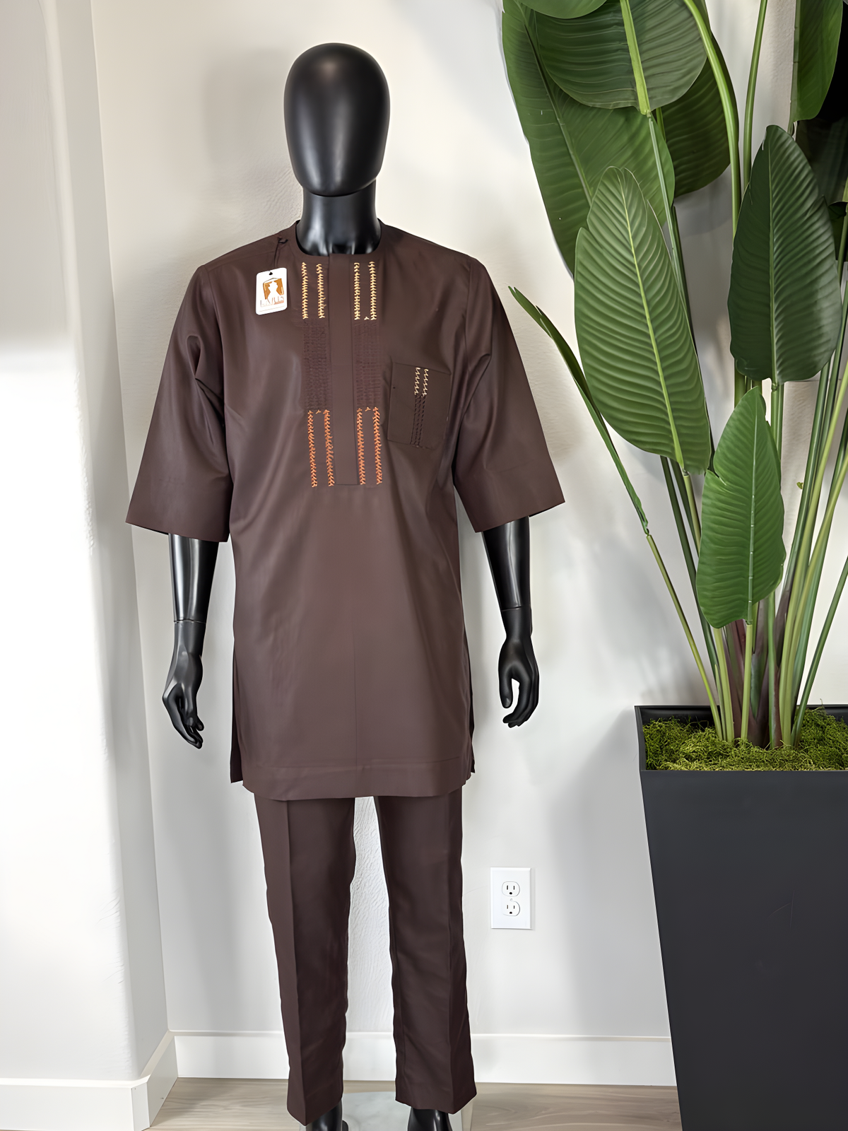 BROWN SHORT SLEEVE MEN'S SENATOR NATIVE